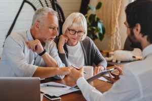 Understanding What an Estate Trustee Does and How They Help Ease Tensions